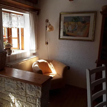 Dom wakacyjny In Mit Garten *